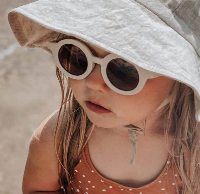Retro baby round sunnies with 100% UV protection