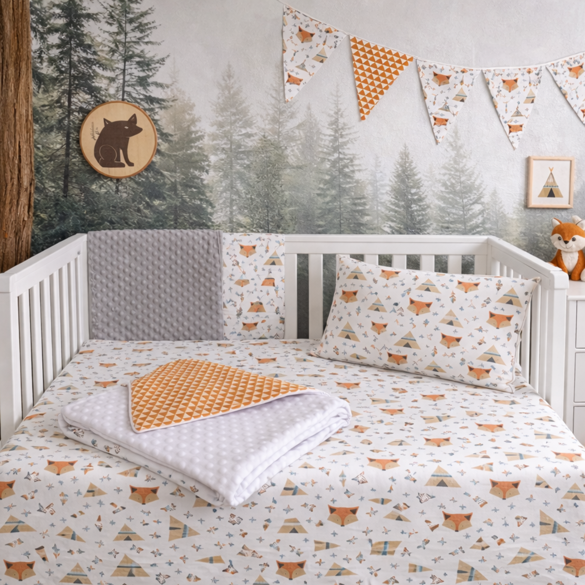 Double sided cot or toddler bedding set WOODLAND WANDERER