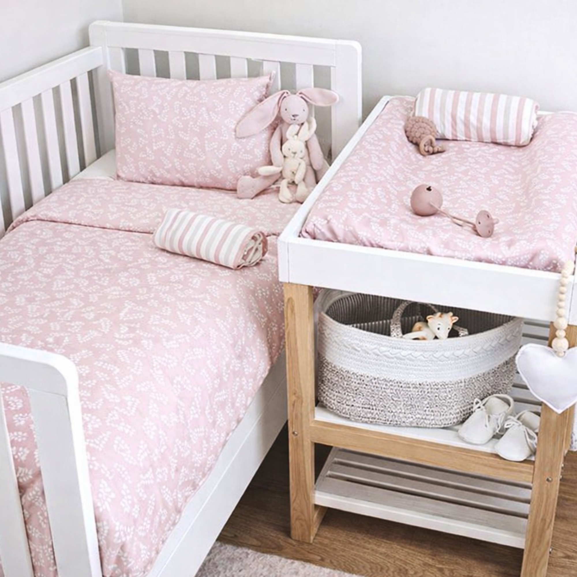 Double sided cot or toddler bedding set AUS MADE - FOREST FRIENDS
