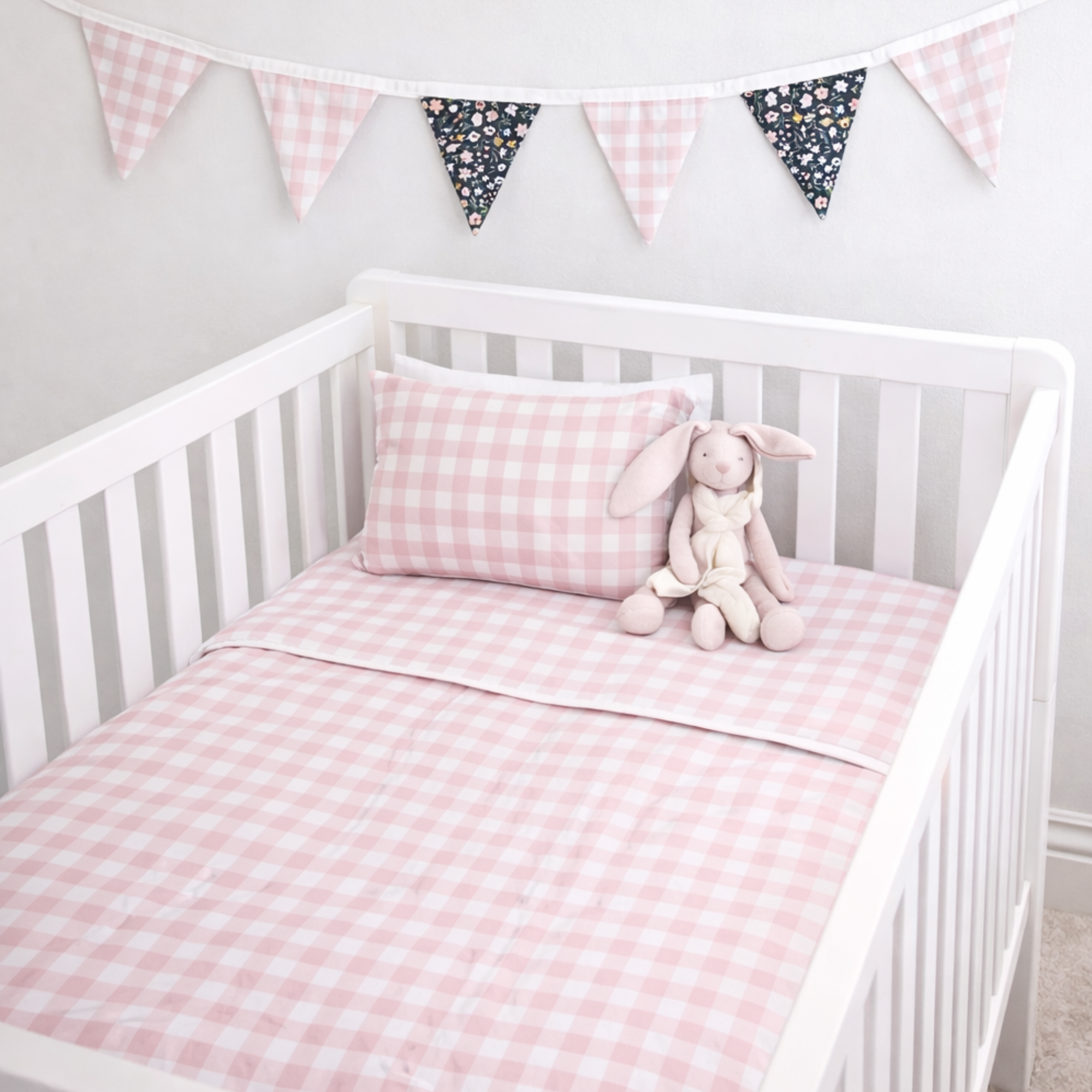 Aus Made Double sided cot or toddler bedding set DAISY DREAMS