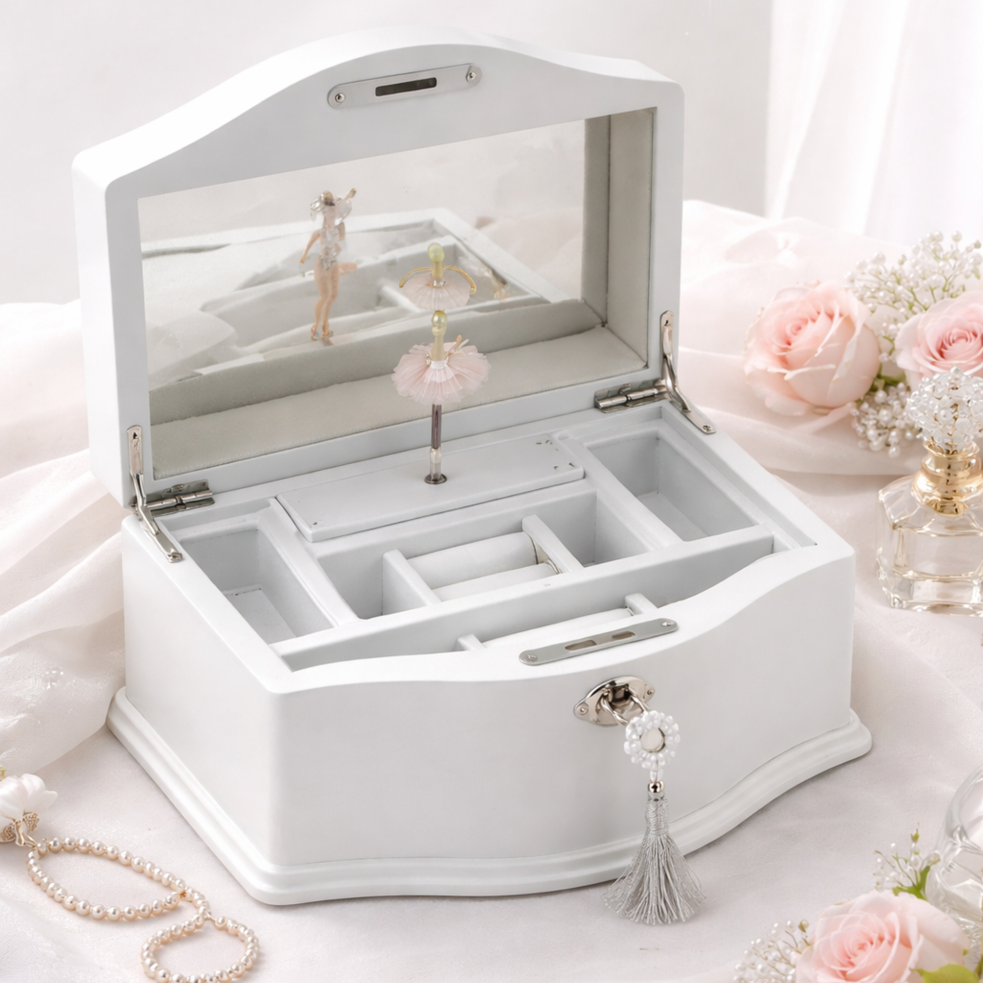 Ballerina musical jewellery box (Swan Lake) WHITE (LARGE)