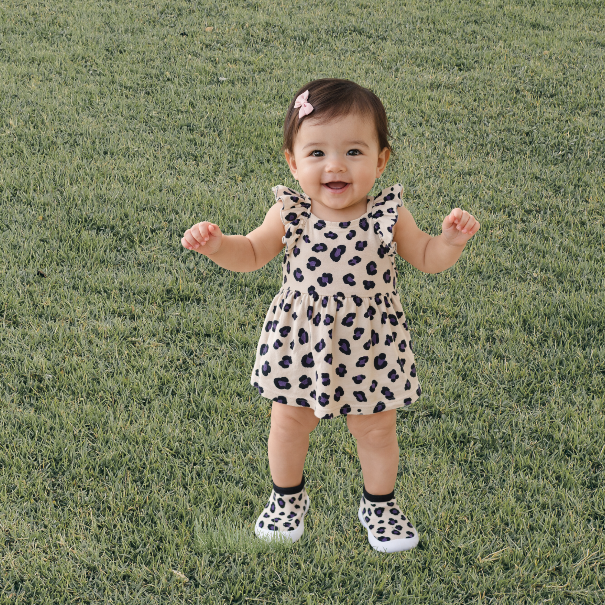 Anti-slip toddler socks pre-walker with grip soles