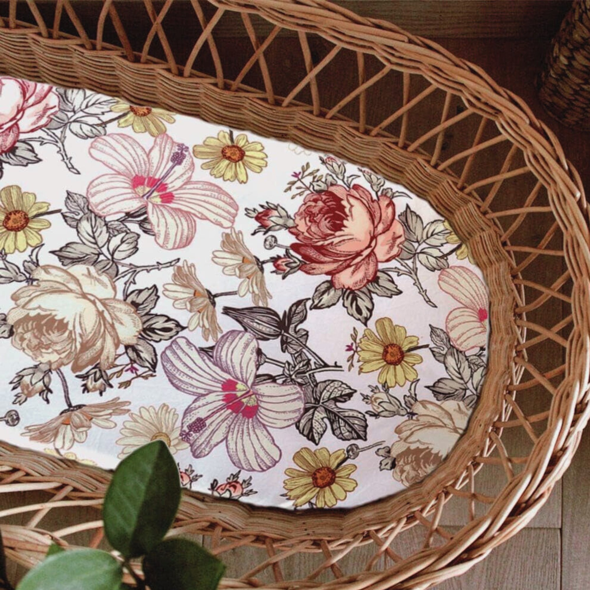 Fitted bassinet sheet or moses basket sheet FLORAL